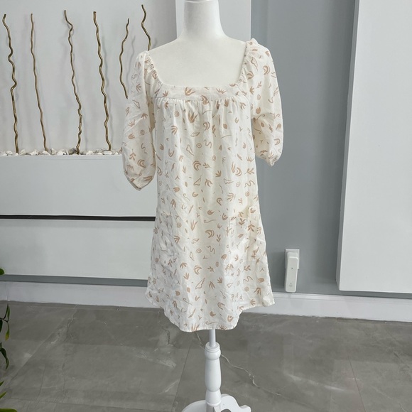 Billabong Dresses & Skirts - Billabong Cream and Tan Dress